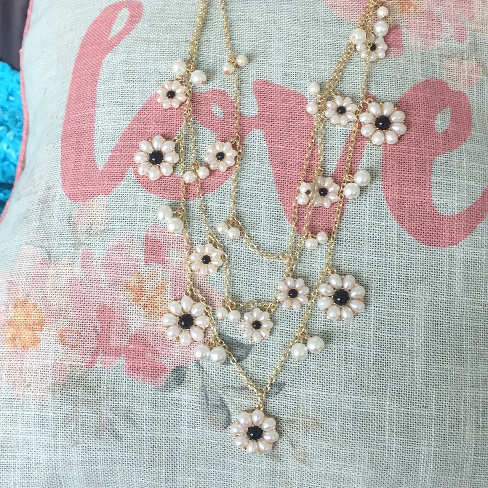 Faux pearl and gold tone necklace